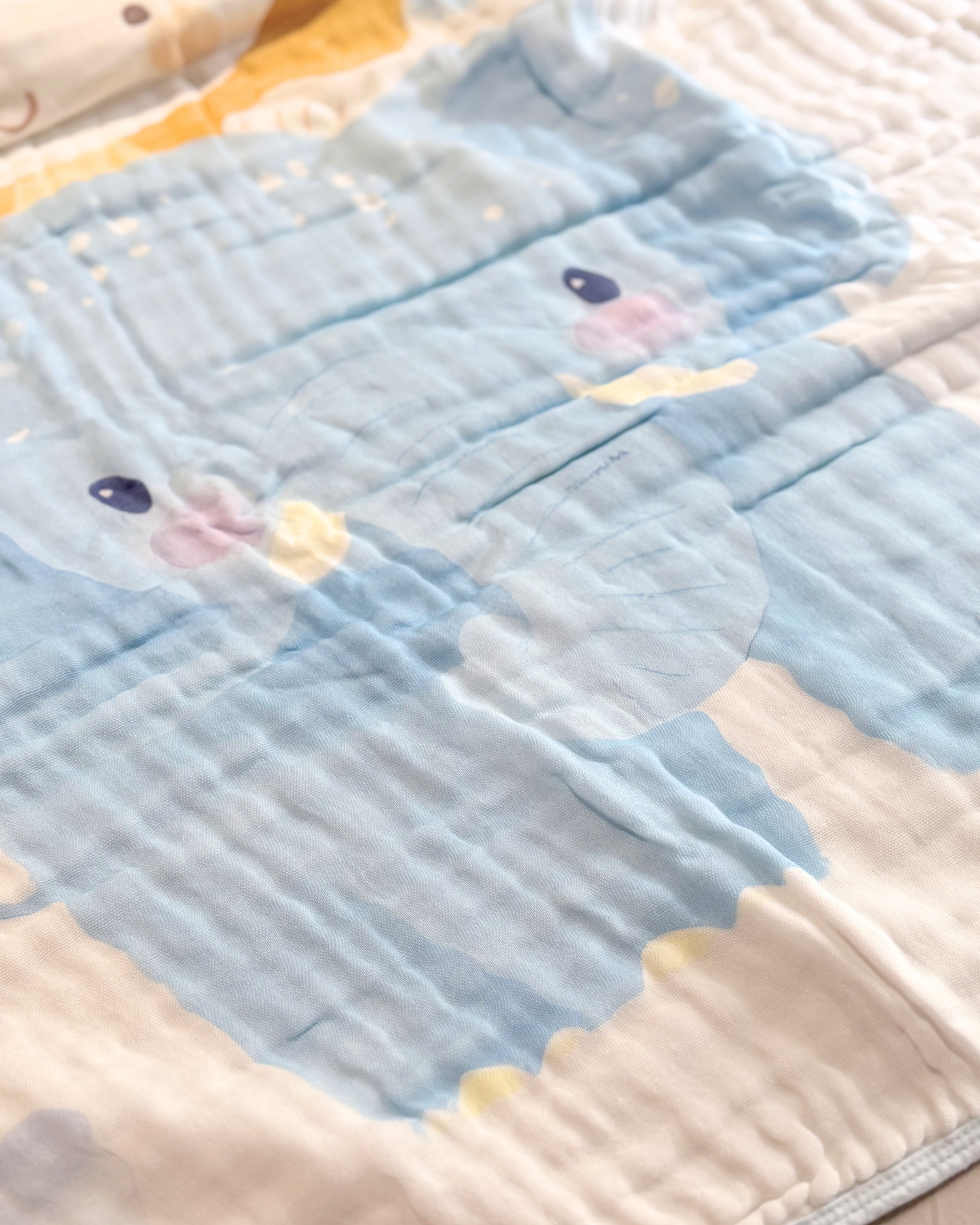 Leo Lion Bath & Cuddle Wrap