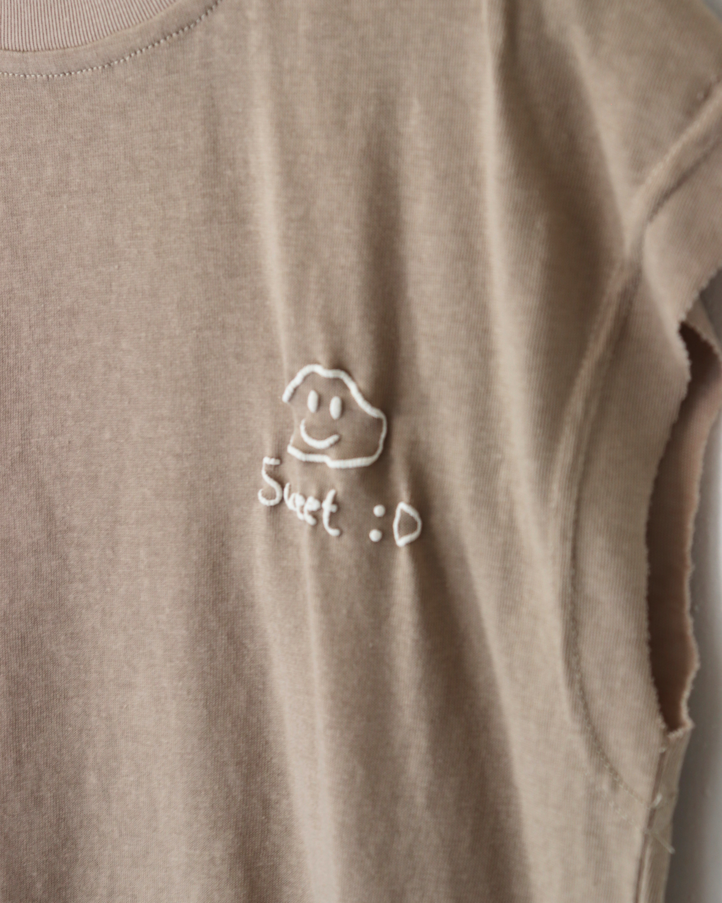 Smiley Sando T-Shirt